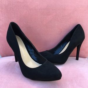 *SOLD* Lauren Conrad Black Suede Pumps